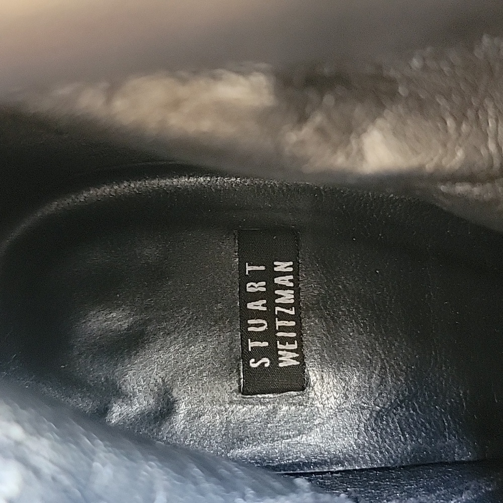 Stuart WEITZMAN geometric Suede Boots. - Picture 10 of 10